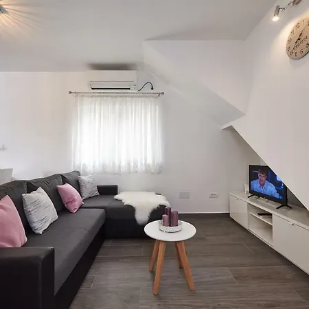 Epetij 2 Apartment