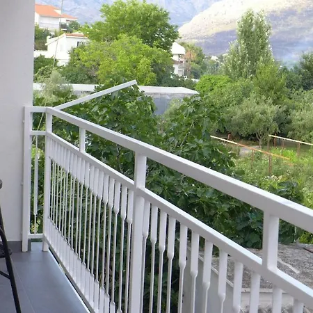 Epetij 2 *